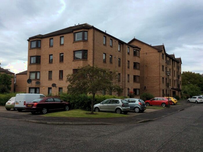 2 Bedroom Flat To Rent In Craigend Park, Liberton, Edinburgh, EH16