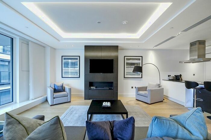 3 Bedroom Flat To Rent In Kensington High Street, London, W14