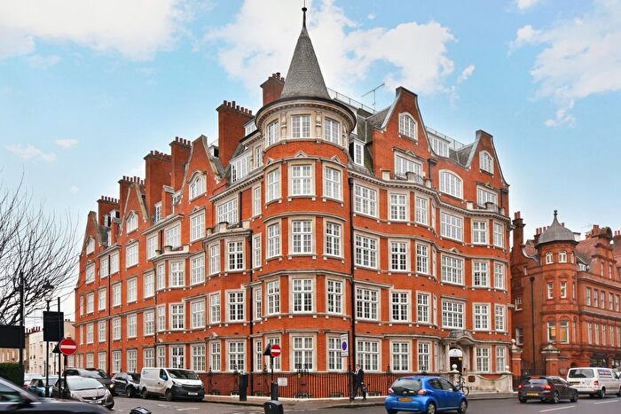 3 Bedroom Flat To Rent In Cliveden Place, London, SW1W