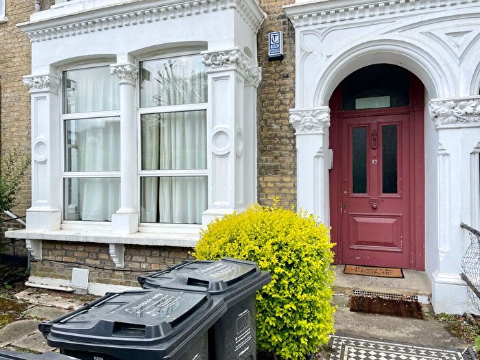 1 Bedroom Flat To Rent In Queen Elizabeth’S Walk, London, N16