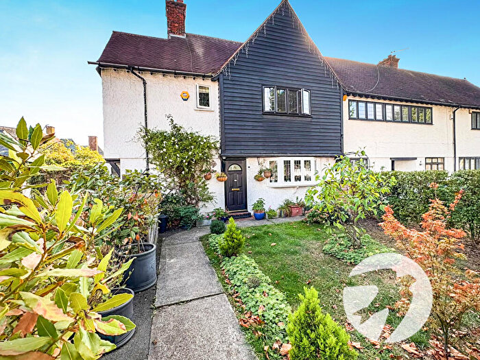3 Bedroom End Of Terrace House For Sale In Well Hall Road, London, SE9