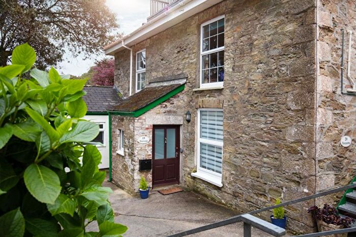 3 Bedroom Flat For Sale In Cliff Road, Falmouth, TR11