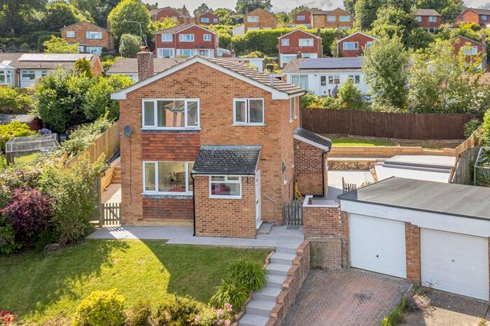 3 Bedroom Detached House To Rent In Shepherds Walk, Crowborough, TN6