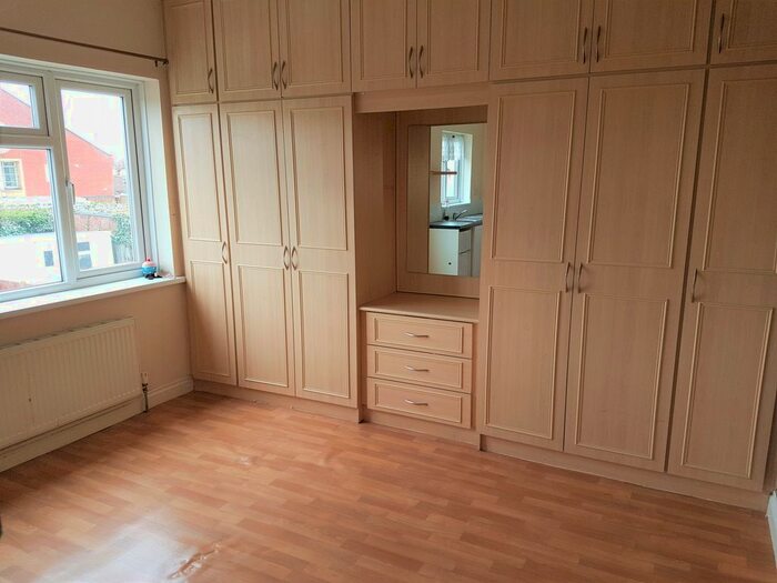 Studio To Rent In Tiverton Road, Hounslow TW3