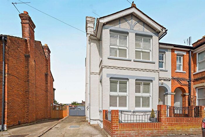 4 Bedroom Semi Detached House For Sale In St Lukes Avenue, Maidstone, ME14