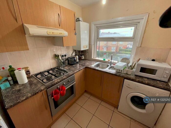 1 Bedroom Flat To Rent In Violet Road, Southampton, SO16