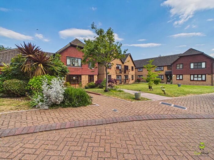 2 Bedroom Flat For Sale In Court Lodge, Erith Road, Belvedere, Kent, DA17