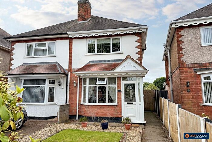 3 Bedroom Semi-Detached House For Sale In Arbury Road, Stockingford, Nuneaton, CV10