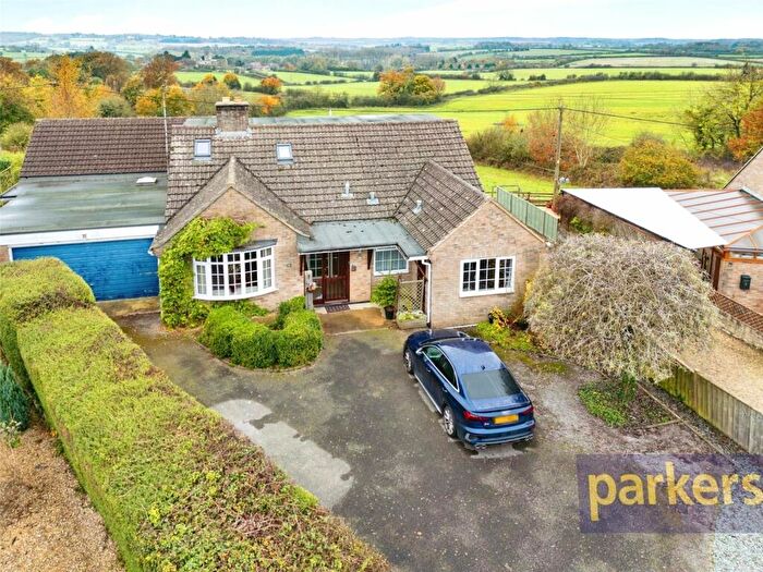4 Bedroom Detached House For Sale In Wilcote View, North Leigh, Witney, Oxfordshire, OX29