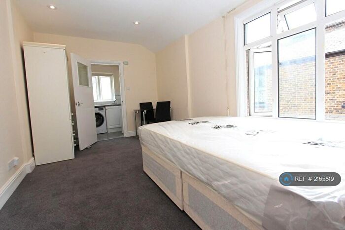 Studio To Rent In Haverstock Hill, London, NW3