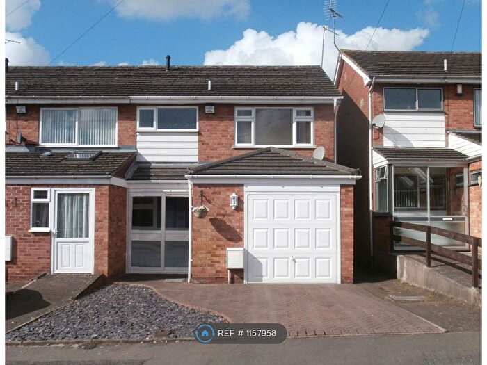 3 Bedroom End Terrace House To Rent In Seneschal Road, Coventry, CV3