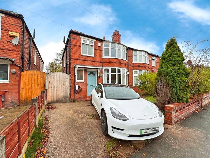 3 Bedroom Semi-Detached House For Sale In Fairholme Road, Withington, Manchester, M20