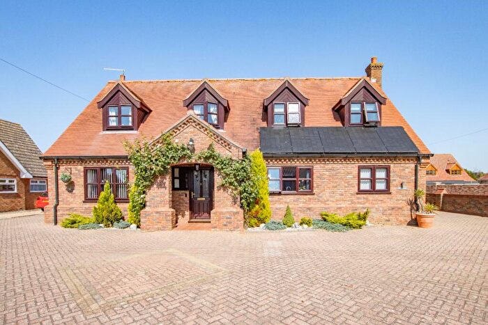 4 Bedroom Chalet For Sale In Lime Kiln Road, Gayton, PE32