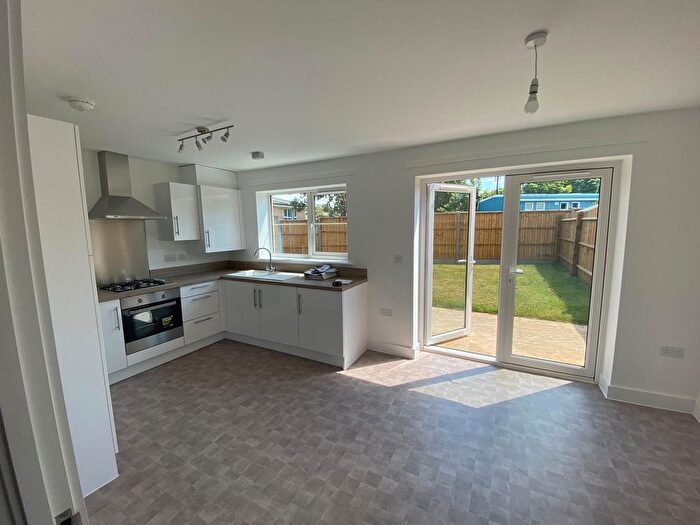 3 Bedroom Property For Sale In Lumen Road, Royston, SG8