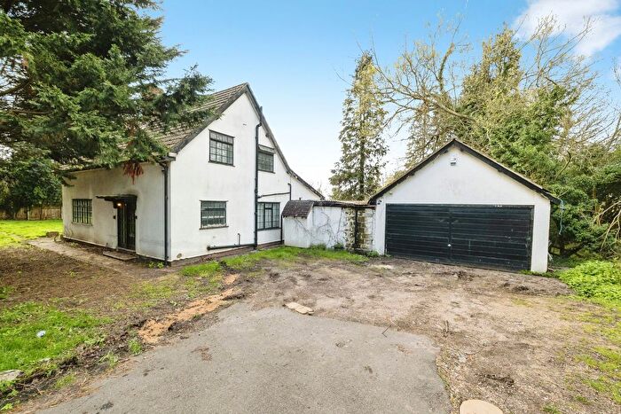 2 Bedroom Detached House For Sale In Abridge Road, Chigwell, Essex, IG7