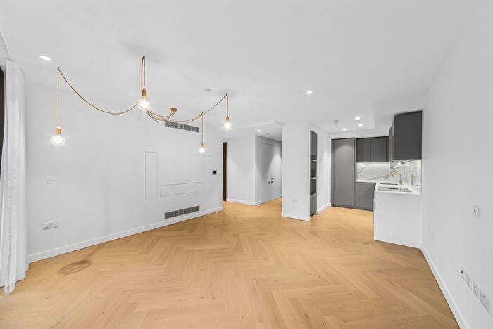 2 Bedroom Flat To Rent In Triptych Bankside, London, SE1