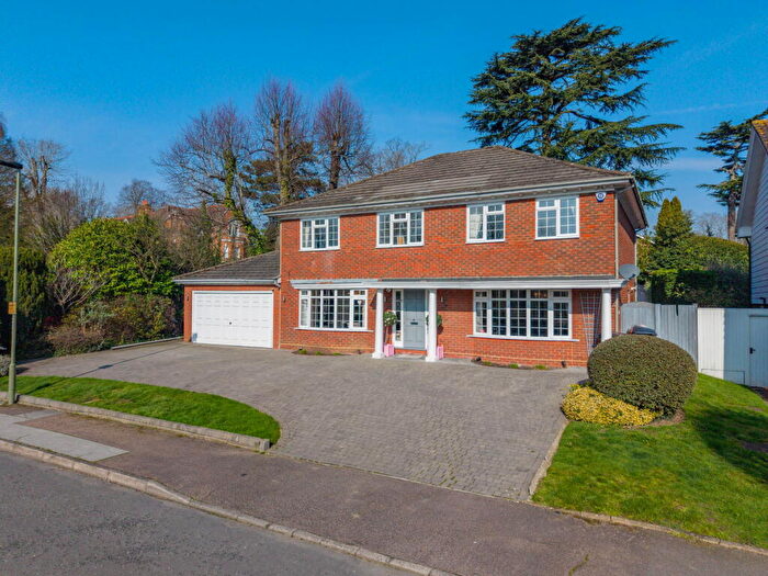 5 Bedroom Detached House For Sale In Bickley, Bromley, BR1