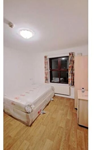 Studio To Rent In Leckenham Rd, London, HA4