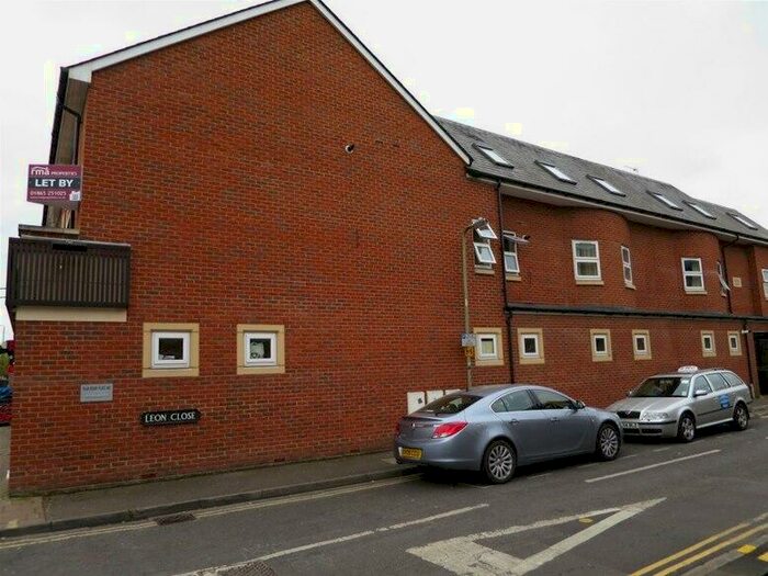 3 Bedroom Flat To Rent In Cowley Road, Oxford, Oxford, OX4