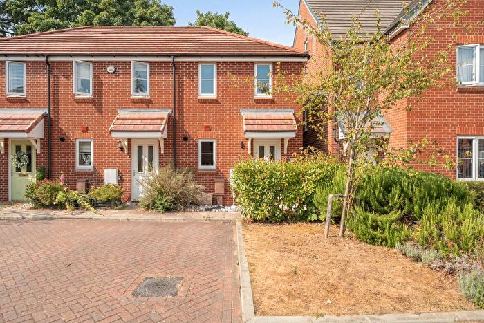 2 Bedroom Property For Sale In Taylor Close, Waterlooville, PO7