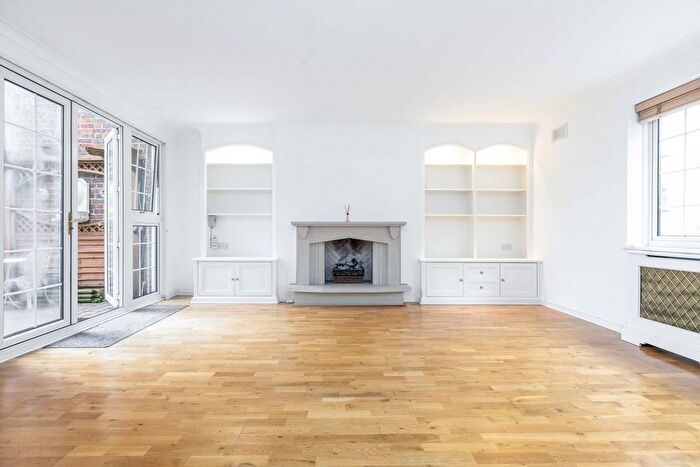 3 Bedroom Mews To Rent In Robert Close, London, W9