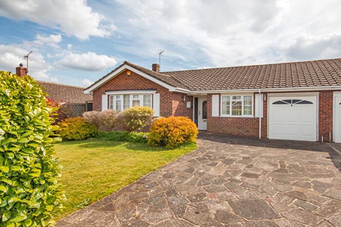 3 Bedroom Bungalow For Sale In Regency Close, West Kingsdown, Sevenoaks, Kent, TN15