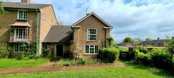 3 Bedroom Duplex To Rent In Knightsfield, Welwyn Garden City, AL8