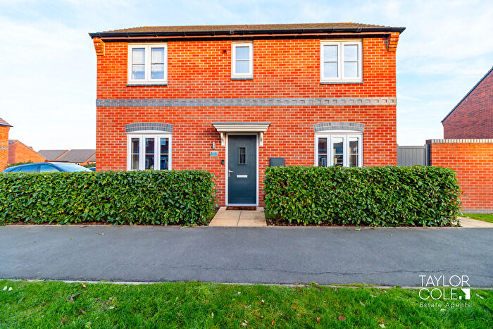 3 Bedroom Detached House For Sale In Meadow Way, Tamworth, B79