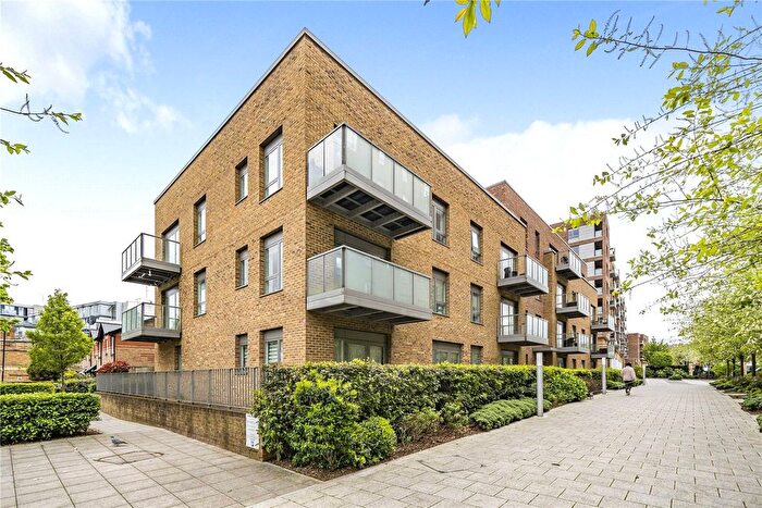2 Bedroom Flat To Rent In Bath House Court, Smithfield Square, Hornsey, N8