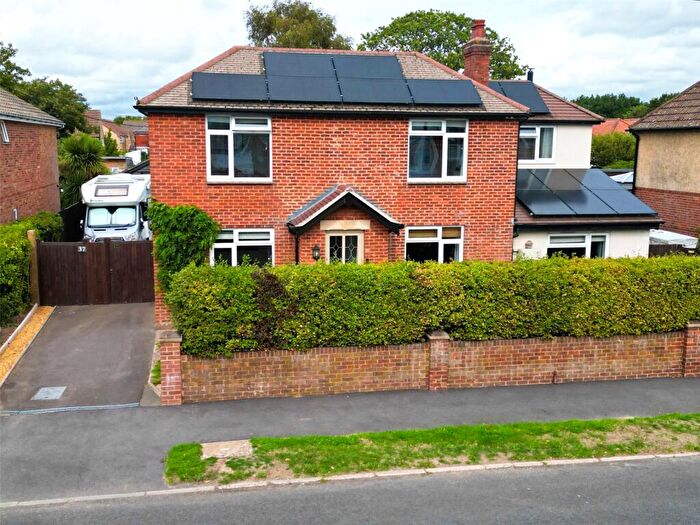 4 Bedroom Detached House For Sale In Sydney Avenue, Hamble, Southampton, Hampshire, SO31