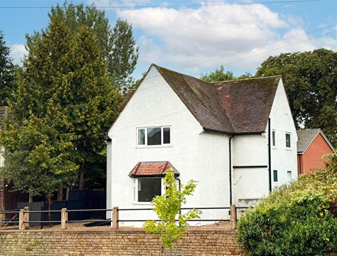 5 Bedroom Detached House For Sale In Stanion Lane, Corby, NN18