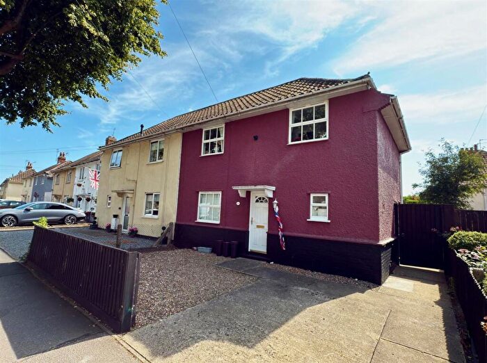 3 Bedroom Semi-Detached House For Sale In Minden Road, Lowestoft, Suffolk, NR32