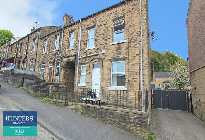 2 Bedroom Terraced House To Rent In Bolton Hall Road, Bradford, West Yorkshire, BD2