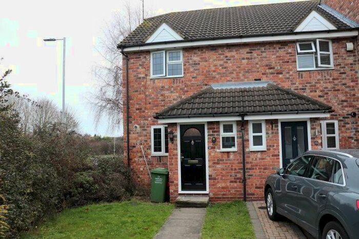 2 Bedroom Property To Rent In Arundel Mews, Billericay, CM12