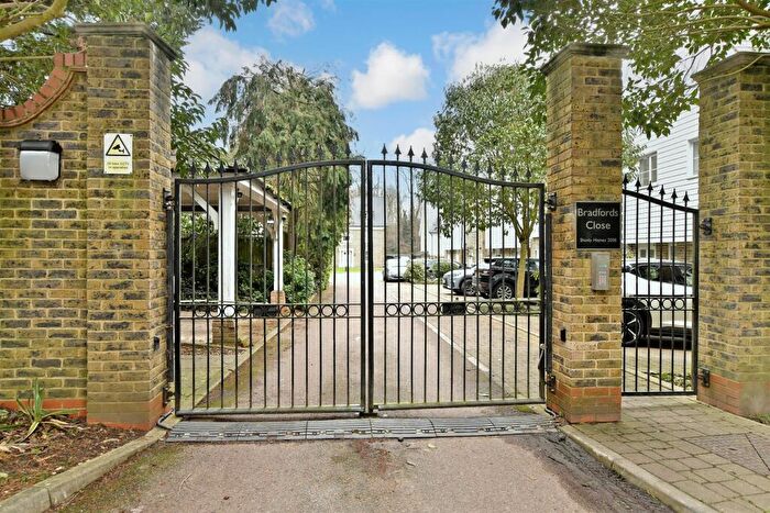 3 Bedroom End Of Terrace House For Sale In Bradfords Close, Buckhurst Hill, Essex, IG9