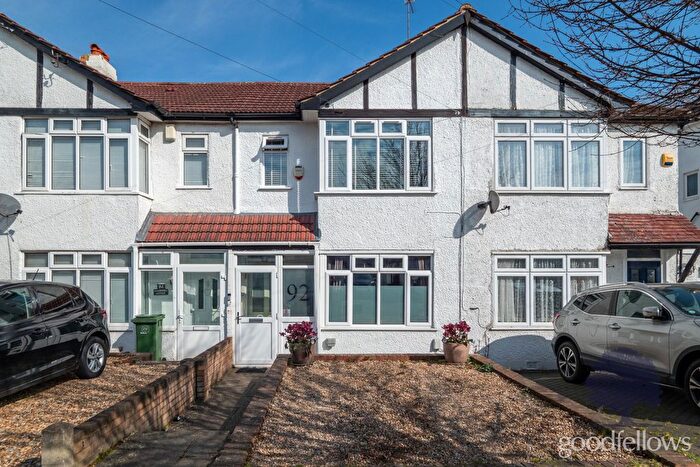 2 Bedroom Terraced House To Rent In Hamilton Avenue, Cheam, Sutton, SM3