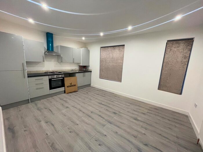 2 Bedroom Maisonette To Rent In Tudor Road, Hayes, Greater London, UB3