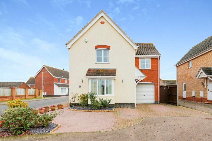 4 Bedroom Detached House For Sale In Guildhall Road, Worlingham, Beccles, Suffolk, NR34