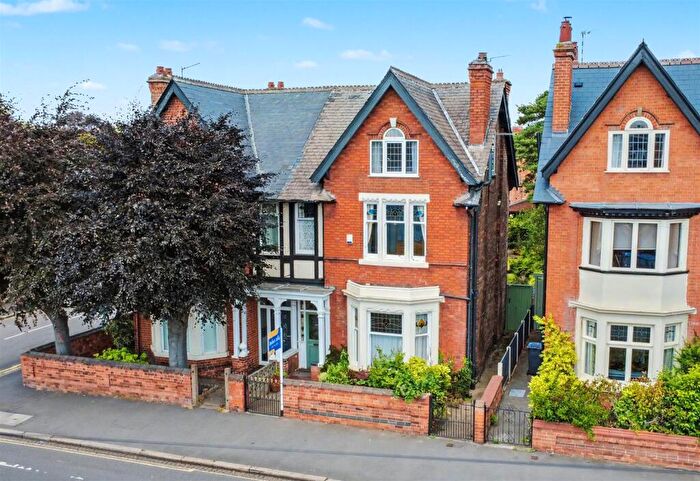 5 Bedroom Semi-Detached House For Sale In Nottingham Road, Long Eaton, NG10