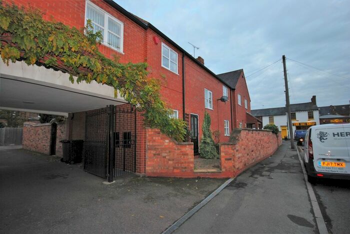 3 Bedroom Terraced House To Rent In 3, Cliffe Road, Leamington Spa CV32