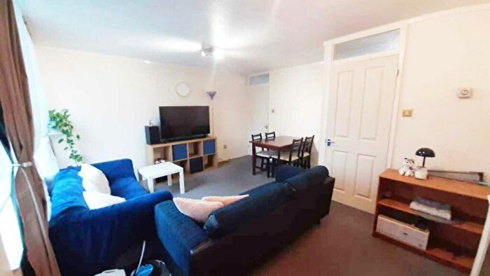 2 Bedroom Maisonette To Rent In Chobham Road, London, E15