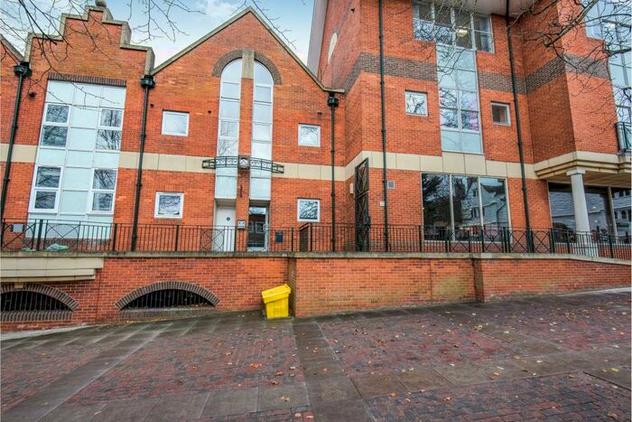 1 Bedroom Flat To Rent In High Street, Guildford, GU1