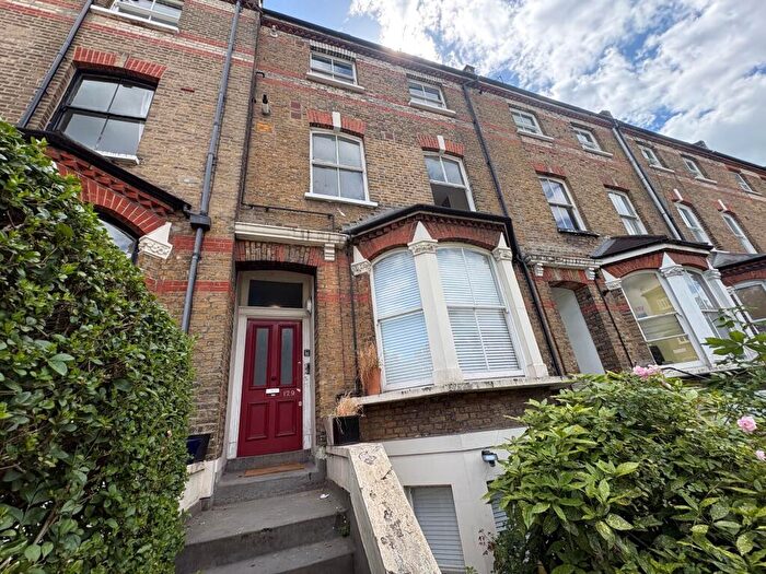 1 Bedroom Flat To Rent In Tufnell Park Road, Islington, London, N7
