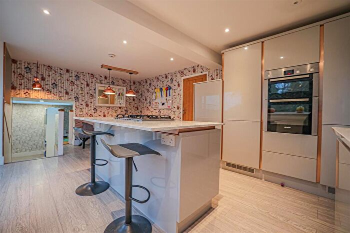 4 Bedroom Detached House For Sale In Gadeview Road, Hemel Hempstead, HP3