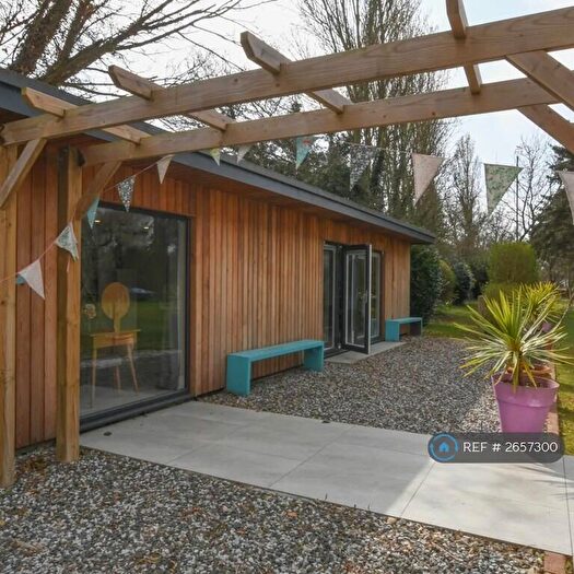 Studio To Rent In Orford Road, Bromeswell, Woodbridge, IP12