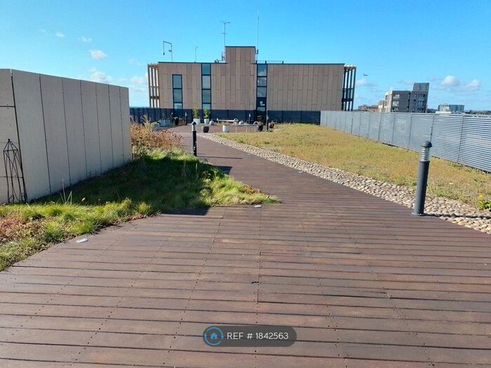 2 Bedroom Flat To Rent In London Road, Isleworth, TW7