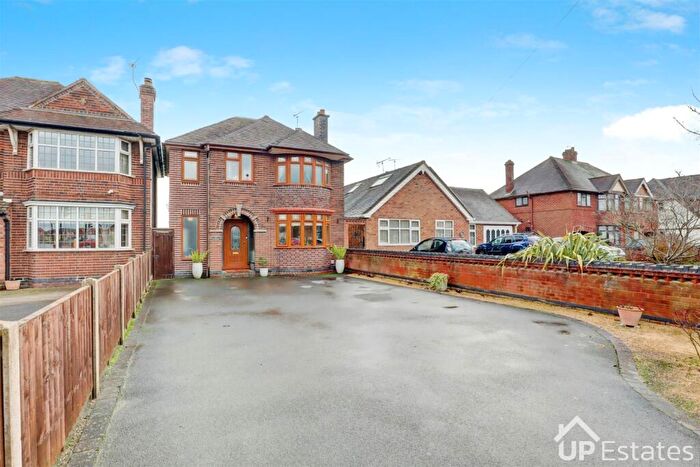 3 Bedroom Detached House For Sale In The Long Shoot, Nuneaton, CV11