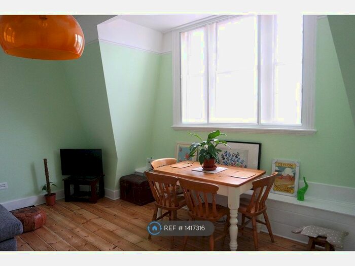 2 Bedroom Flat To Rent In Milkwood Road, London, SE24