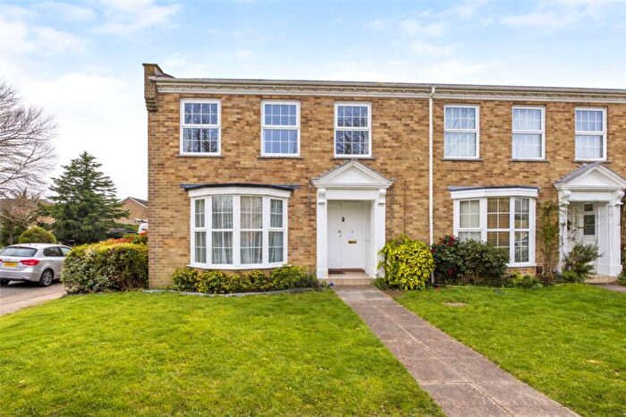 4 Bedroom End Of Terrace House For Sale In Palmerston Avenue, Christchurch, Dorset, BH23