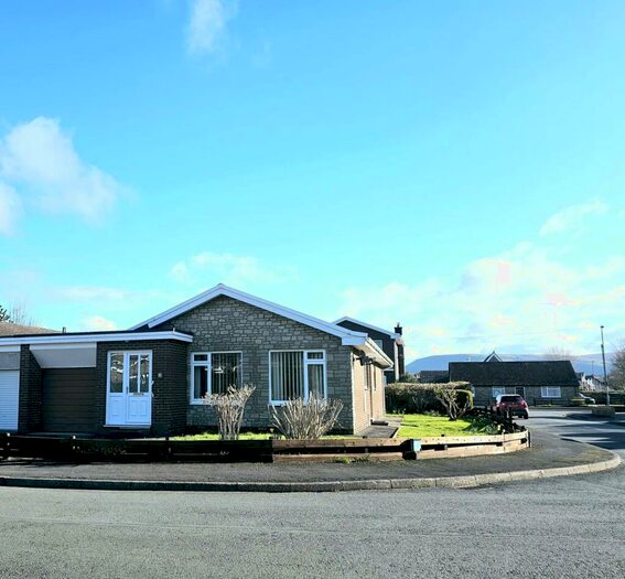 3 Bedroom Bungalow To Rent In Glandwr Parc, Builth Wells, Powys, LD2